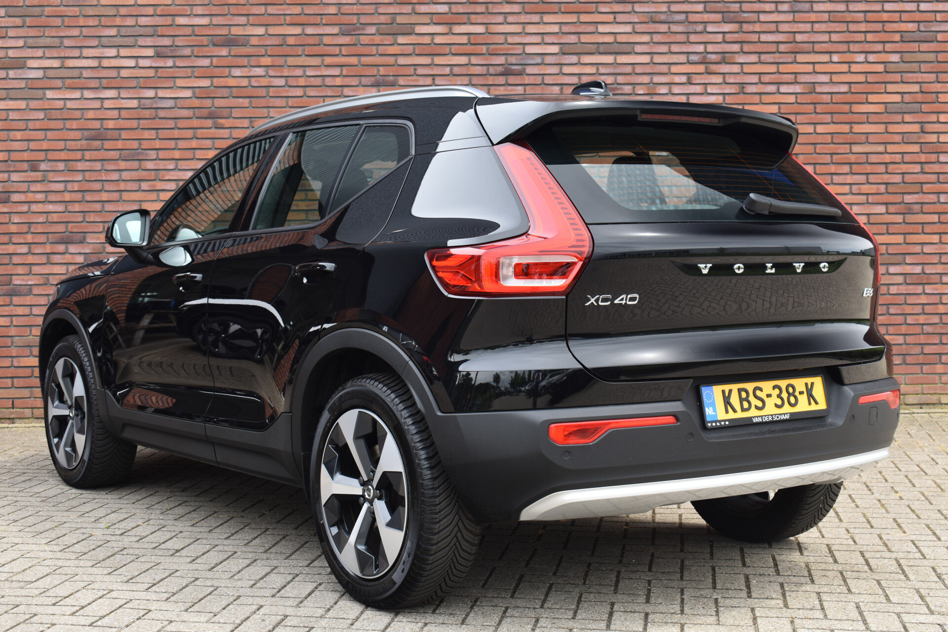 Volvo XC40 B3 177PK Core - Afbeelding 2