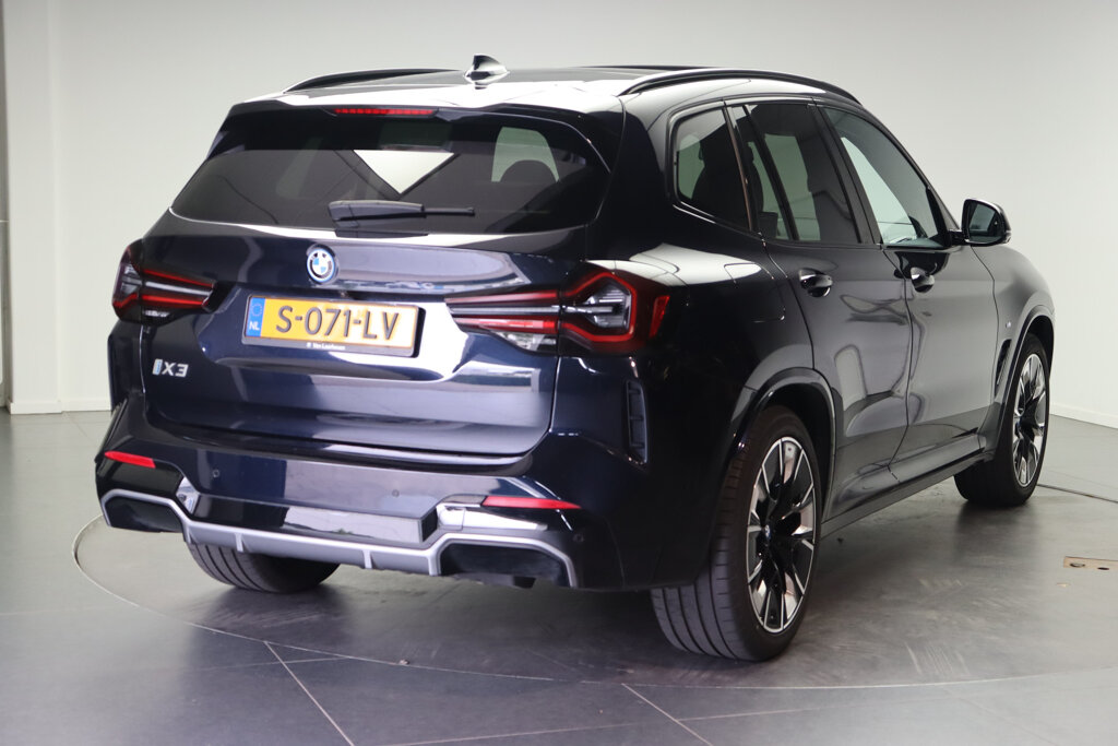 BMW iX3 3