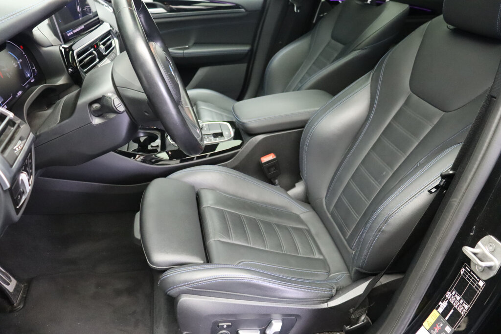 BMW iX3 14