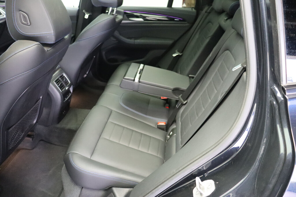 BMW iX3 15