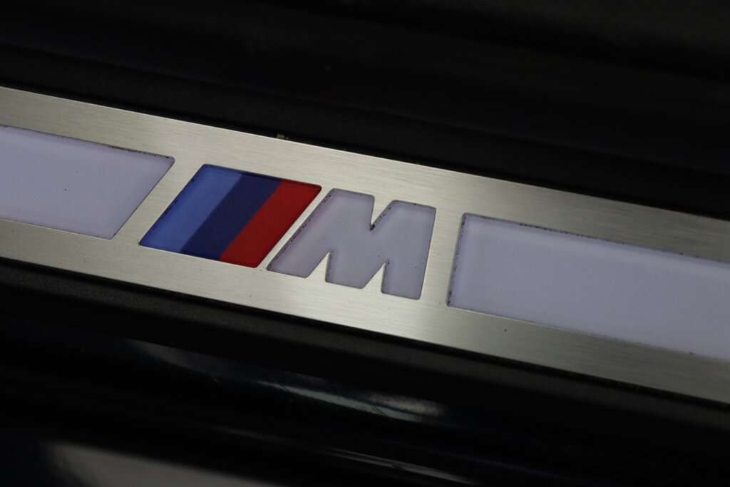 BMW iX3 17