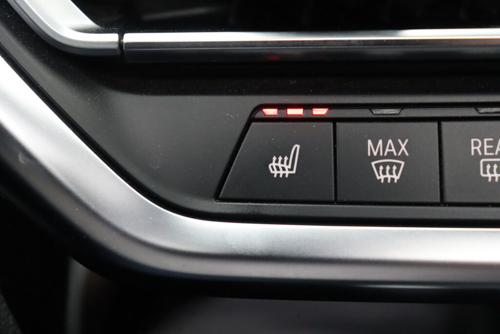 BMW iX3 32