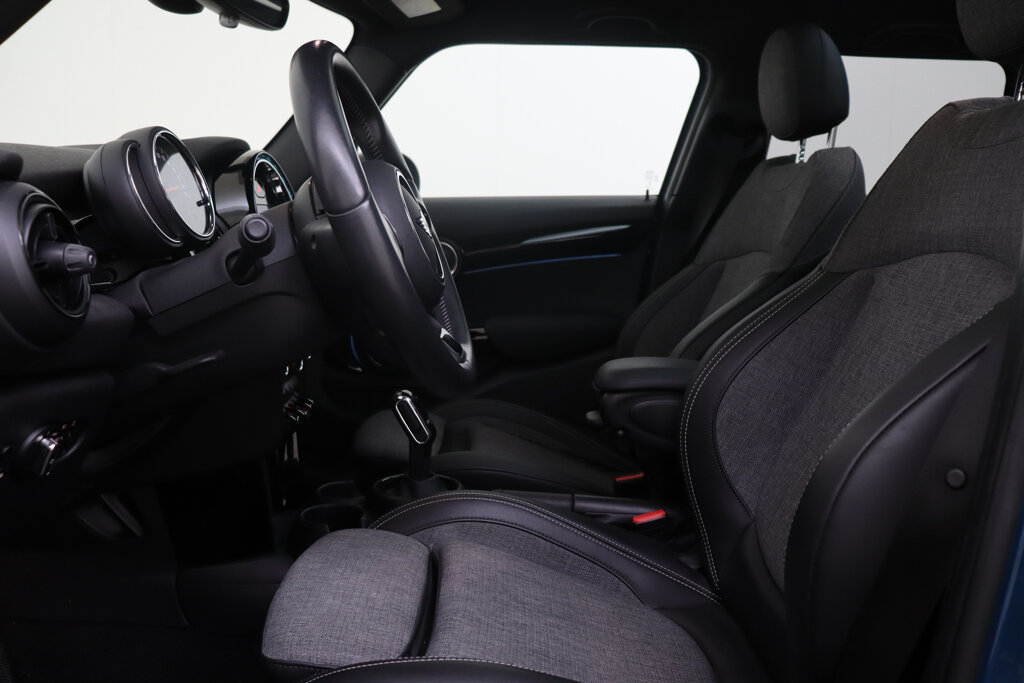 MINI Cooper 9