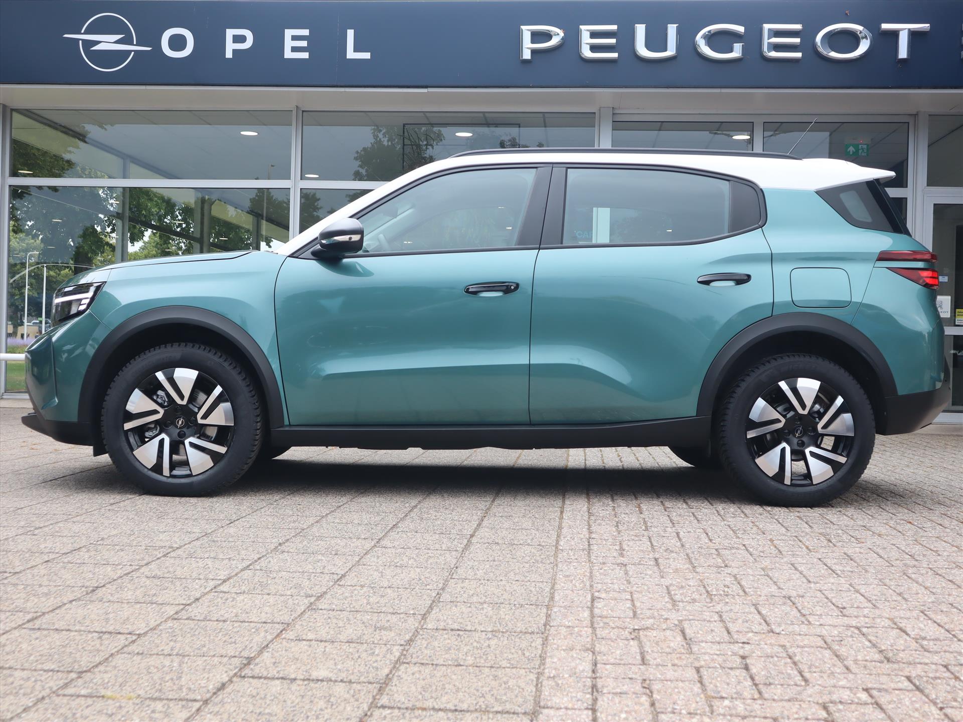 Opel Frontera Edition 1.2 Turbo Hybrid 145pk eDCT automaat, Rijklaarprijs, Navigatie Camera Stoel-, stuur- en voorruitverwarming - Afbeelding 3
