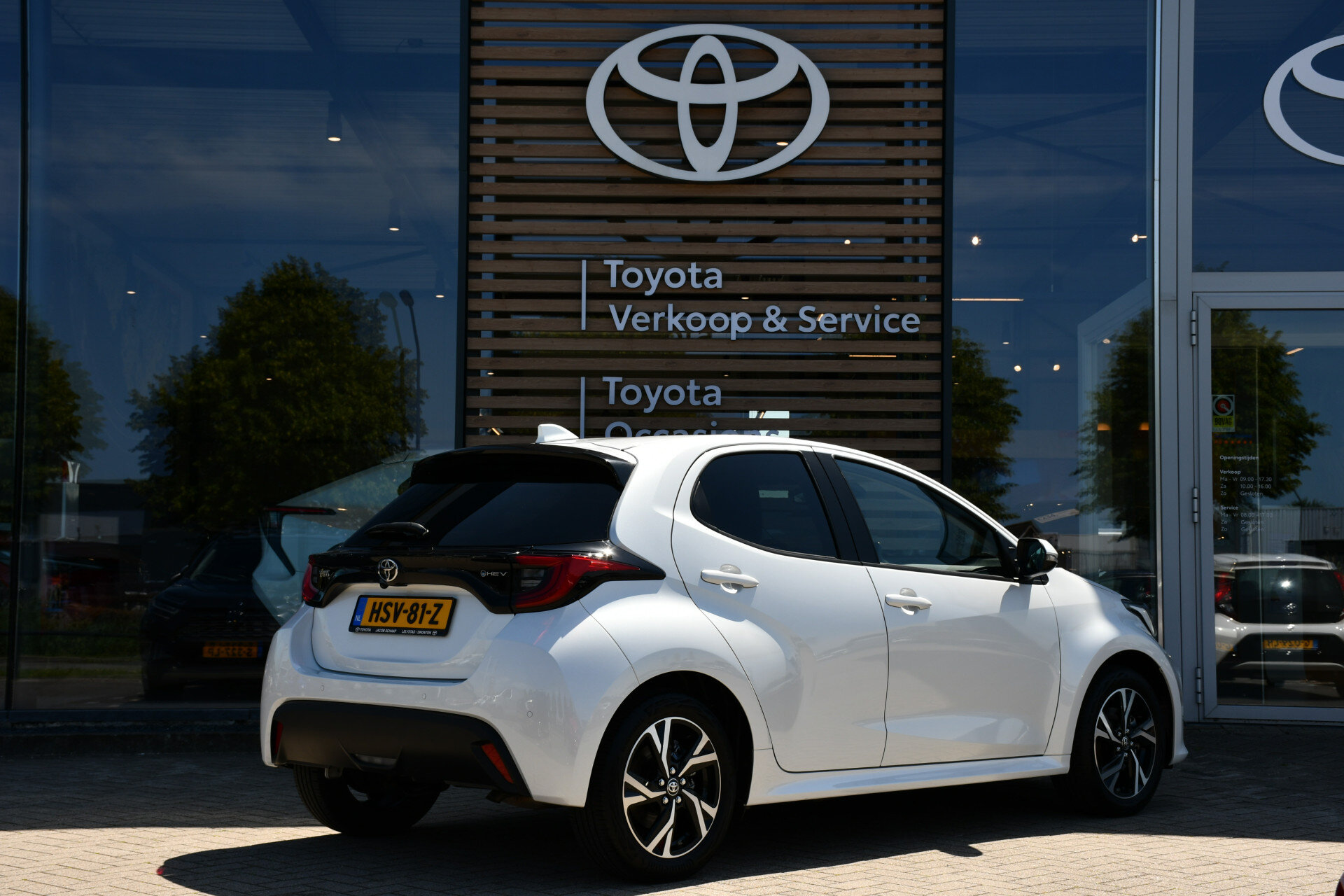 Toyota Yaris 1.5 Hybrid 115 Dynamic Automaat 116pk - Afbeelding 3