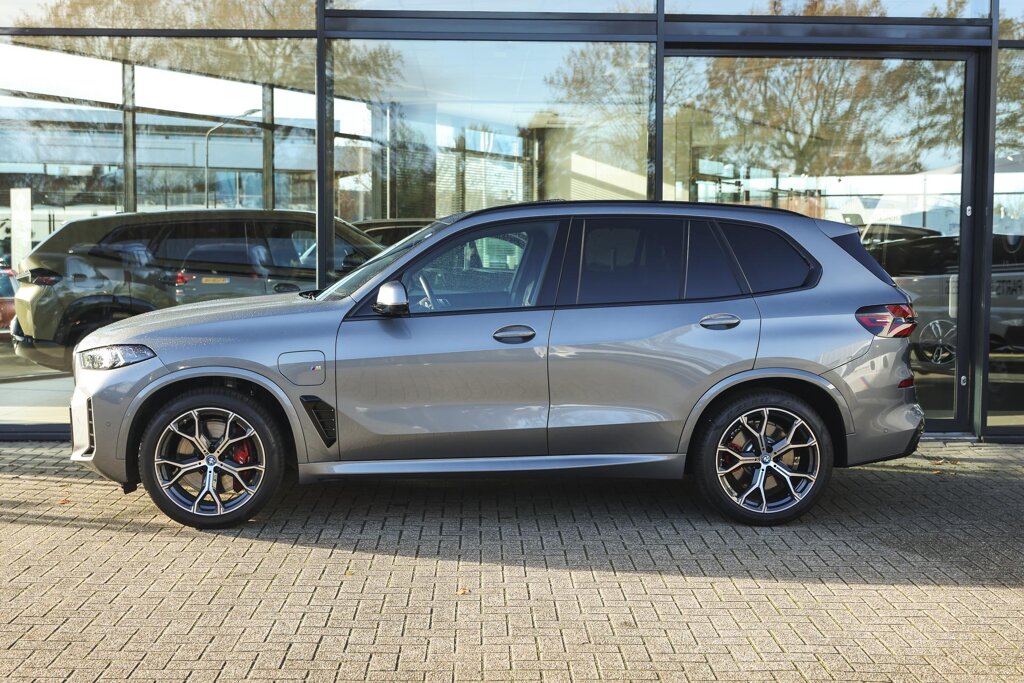 BMW X5 8