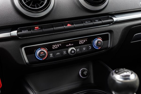 airco (automatisch) airco (automatisch)