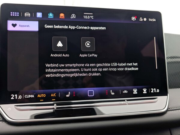 Apple Carplay/Android Auto Apple Carplay/Android Auto