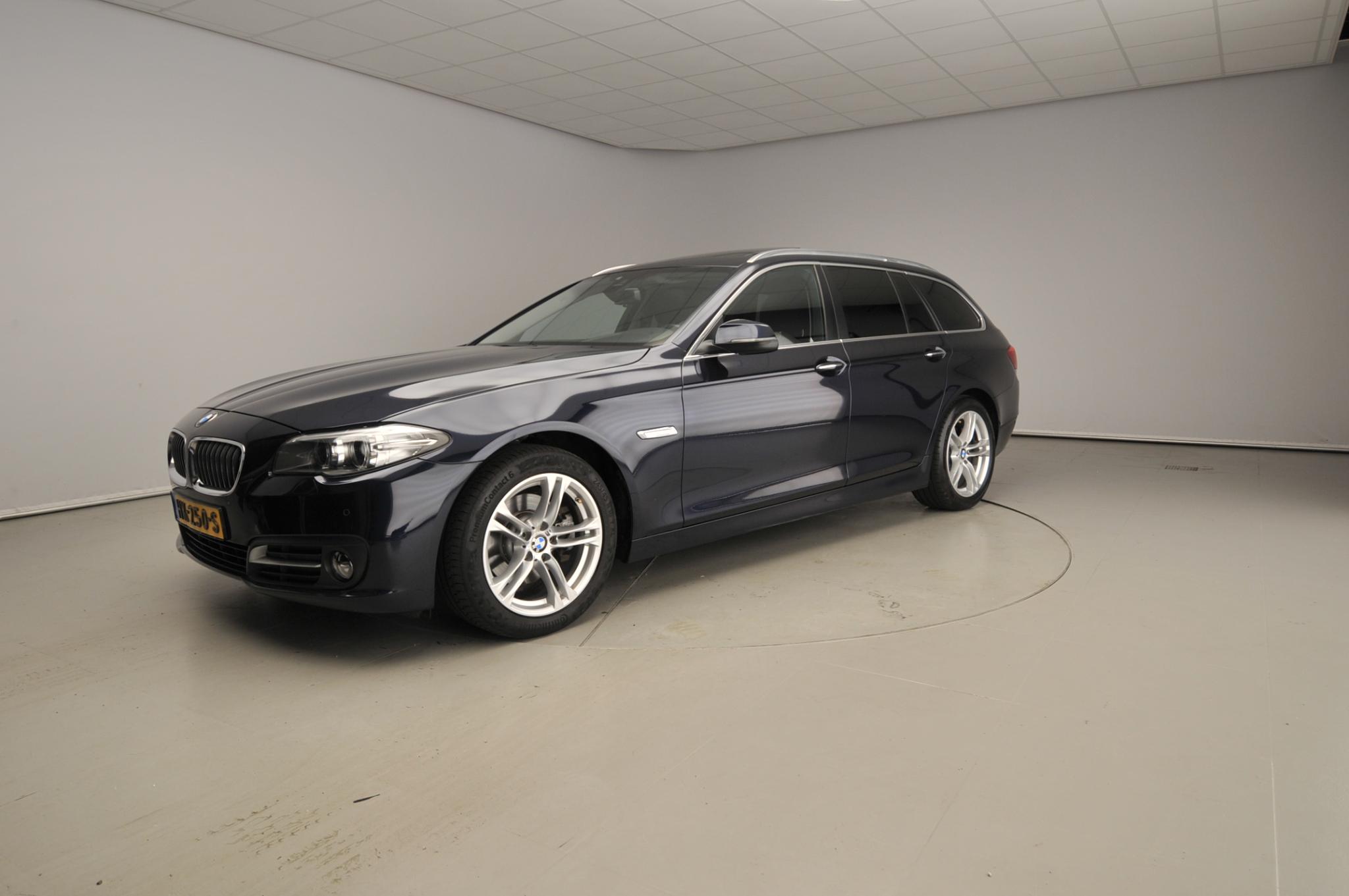 BMW 5 Serie Touring 520i - Afbeelding 1