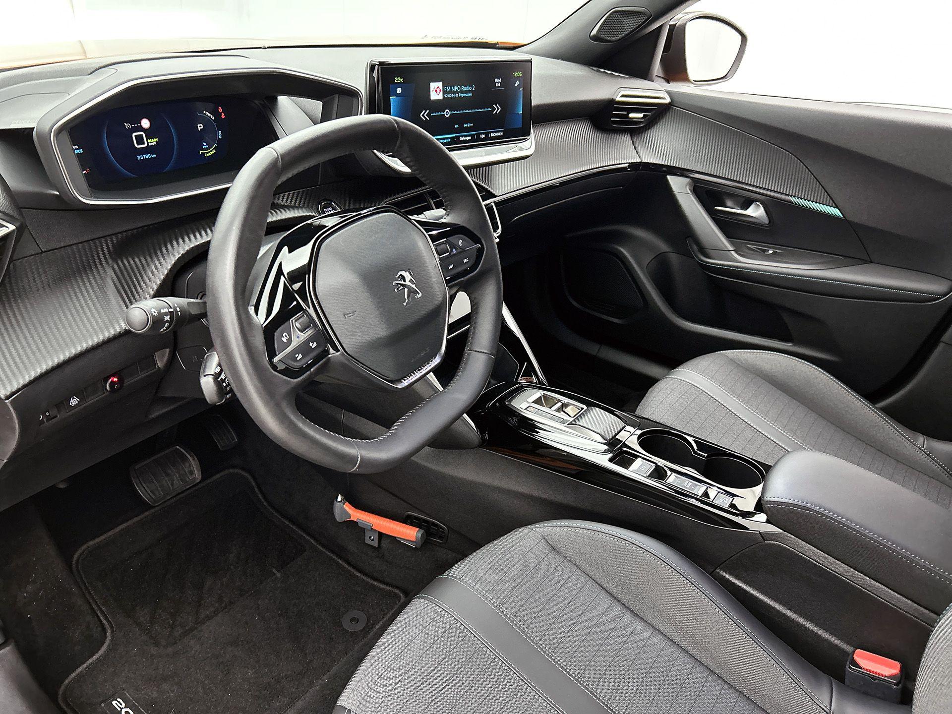 Peugeot e-2008