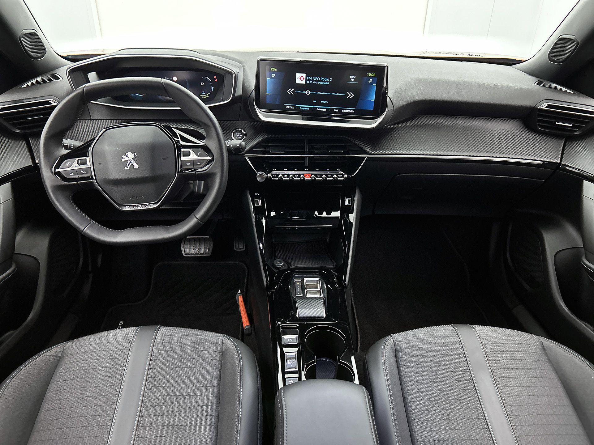 Peugeot e-2008