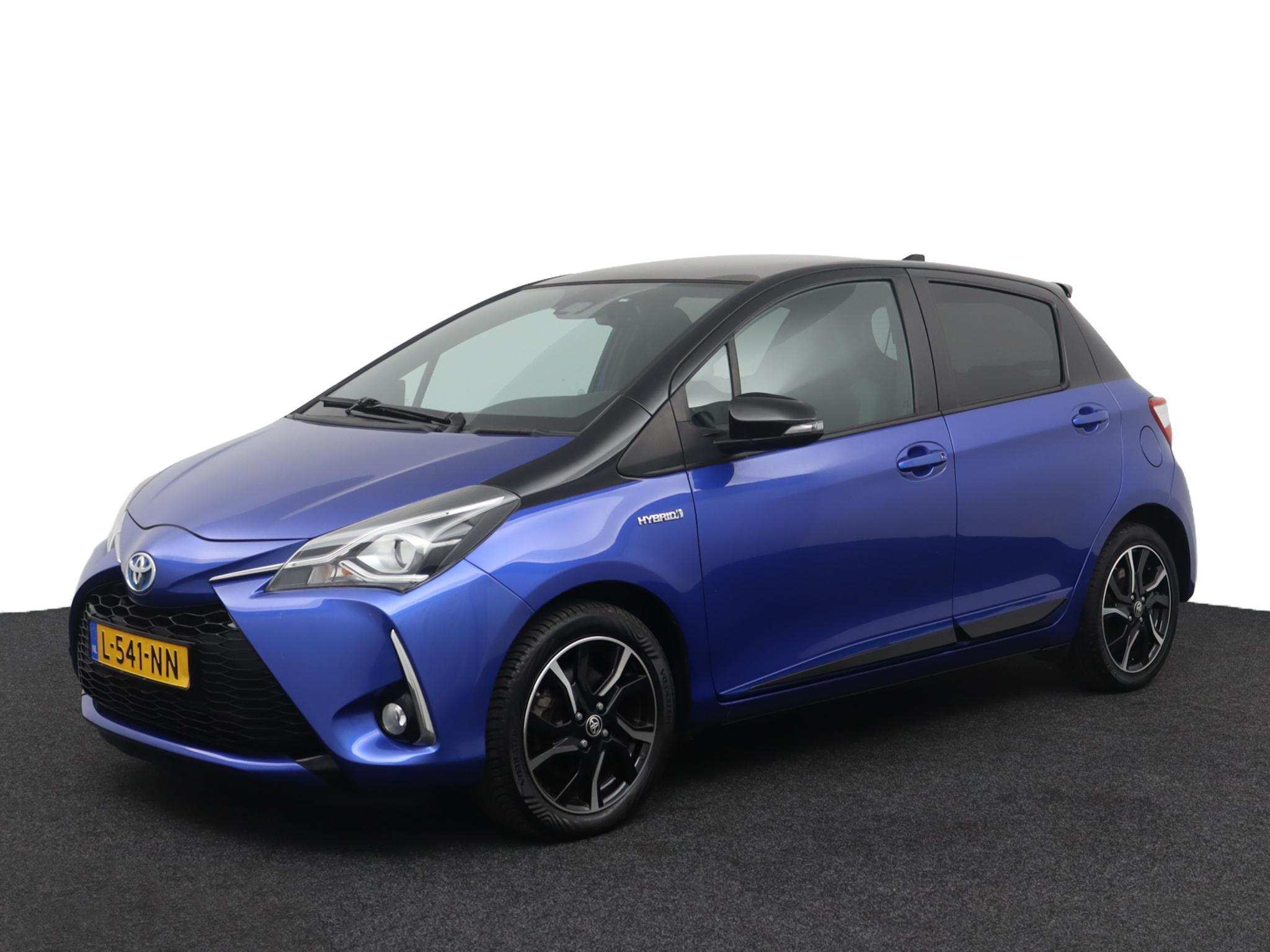 Toyota Yaris 1.5 Hybrid Bi-Tone