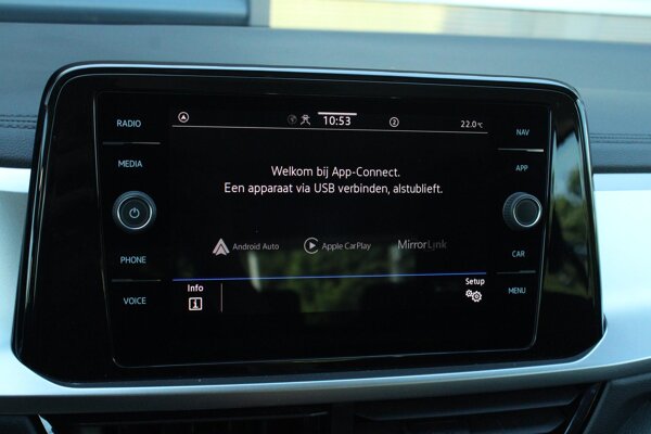 Apple Carplay/Android Auto Apple Carplay/Android Auto