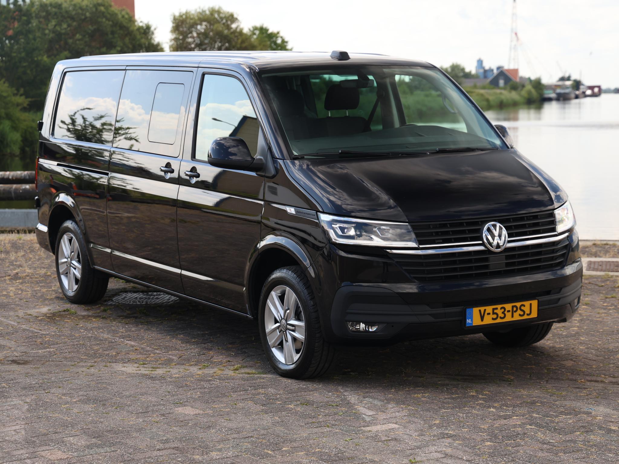 Volkswagen Transporter 2.0 TDI 150pk L2H1 Highline DC - Afbeelding 3