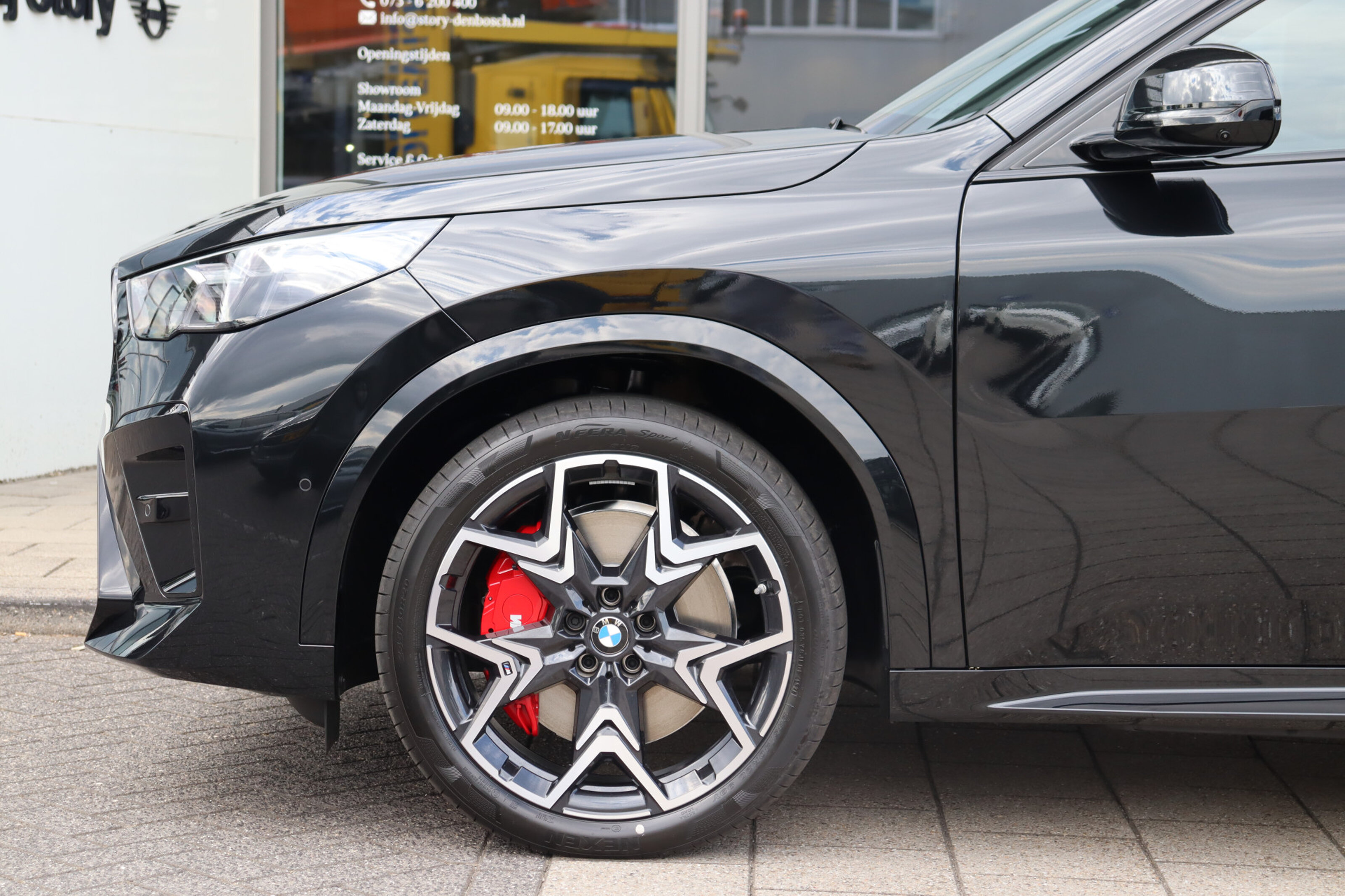 BMW iX2 eDrive20 M Sport