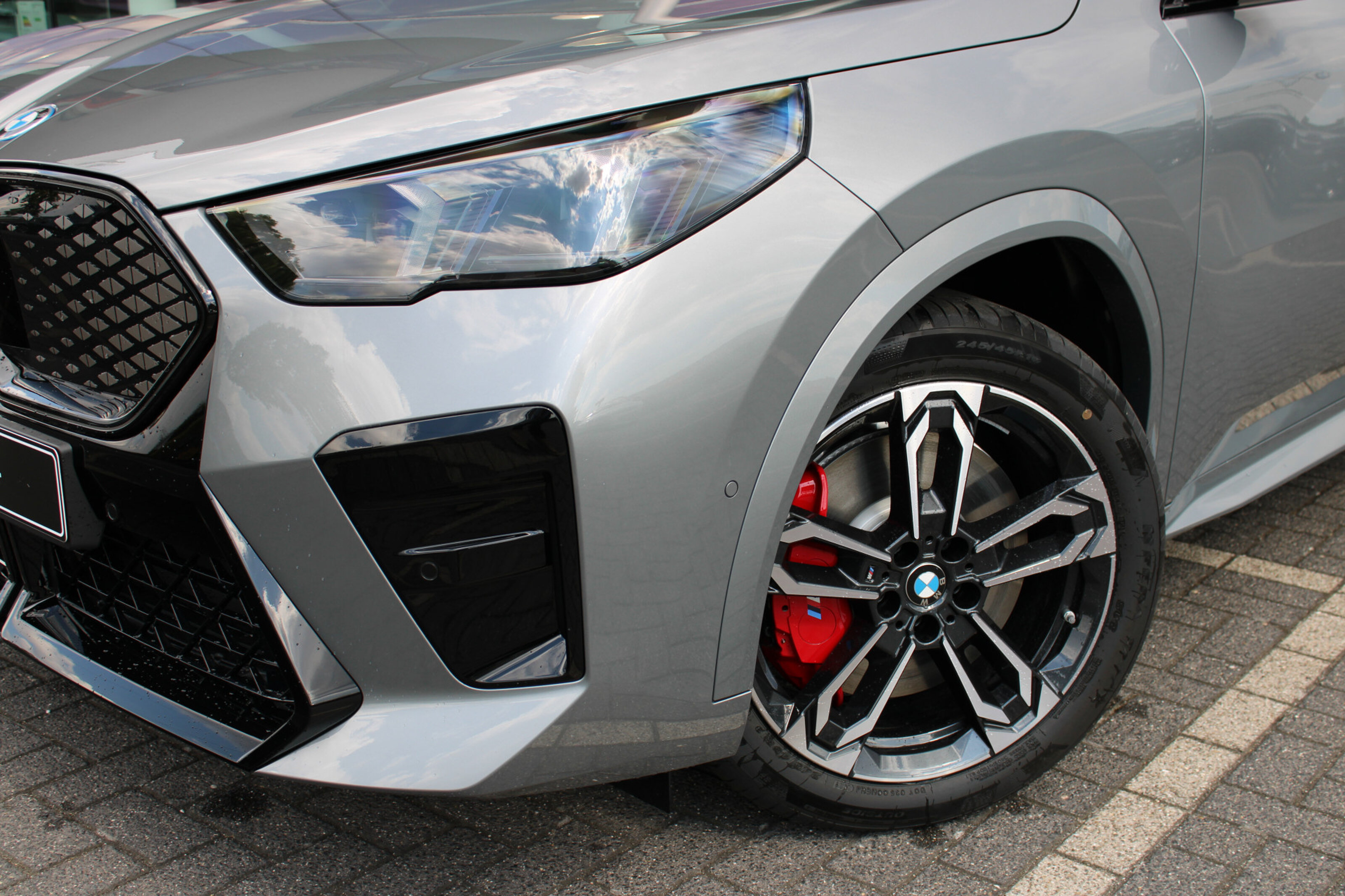 BMW iX2 eDrive20 M Sport
