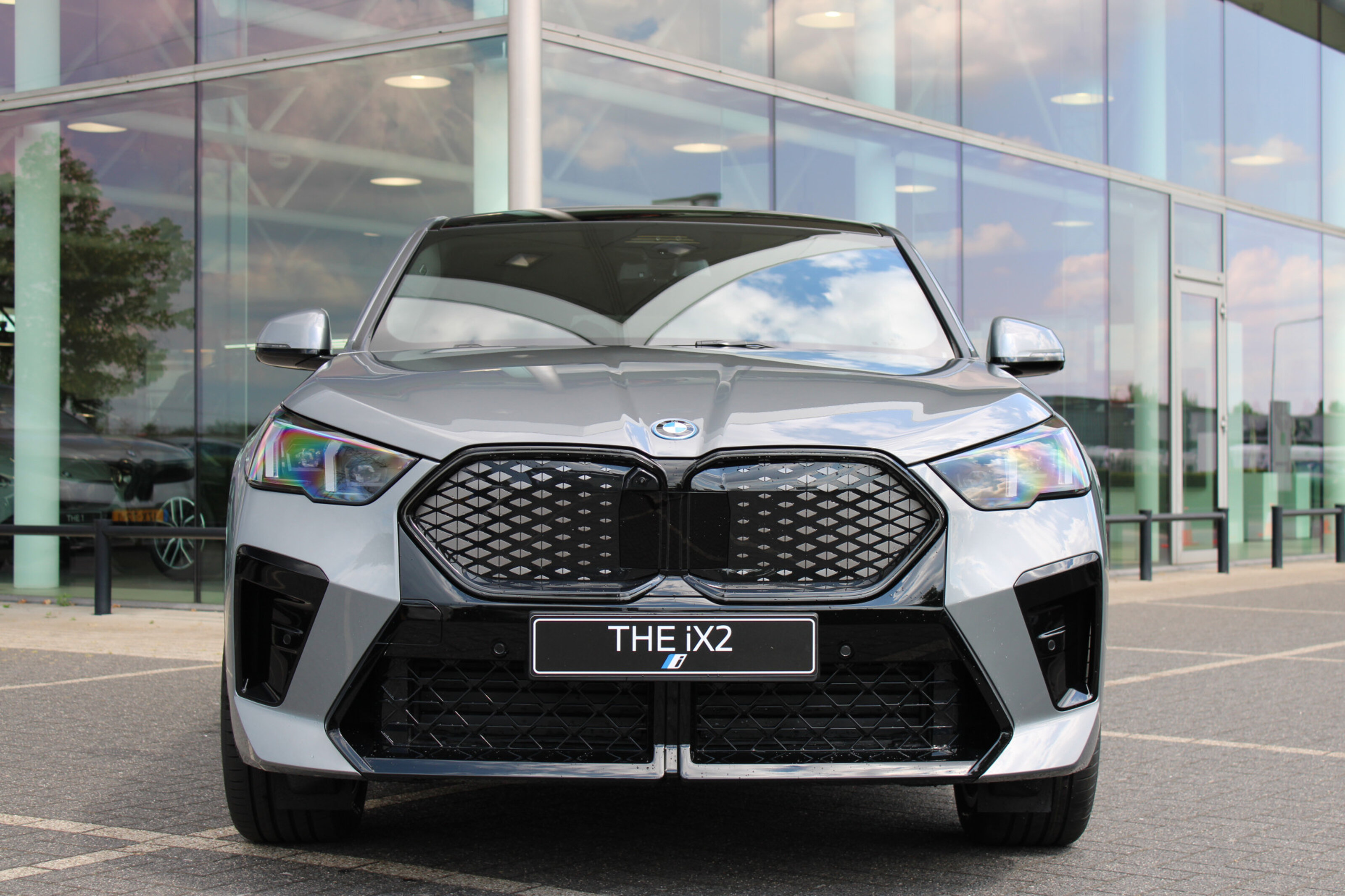 BMW iX2 6