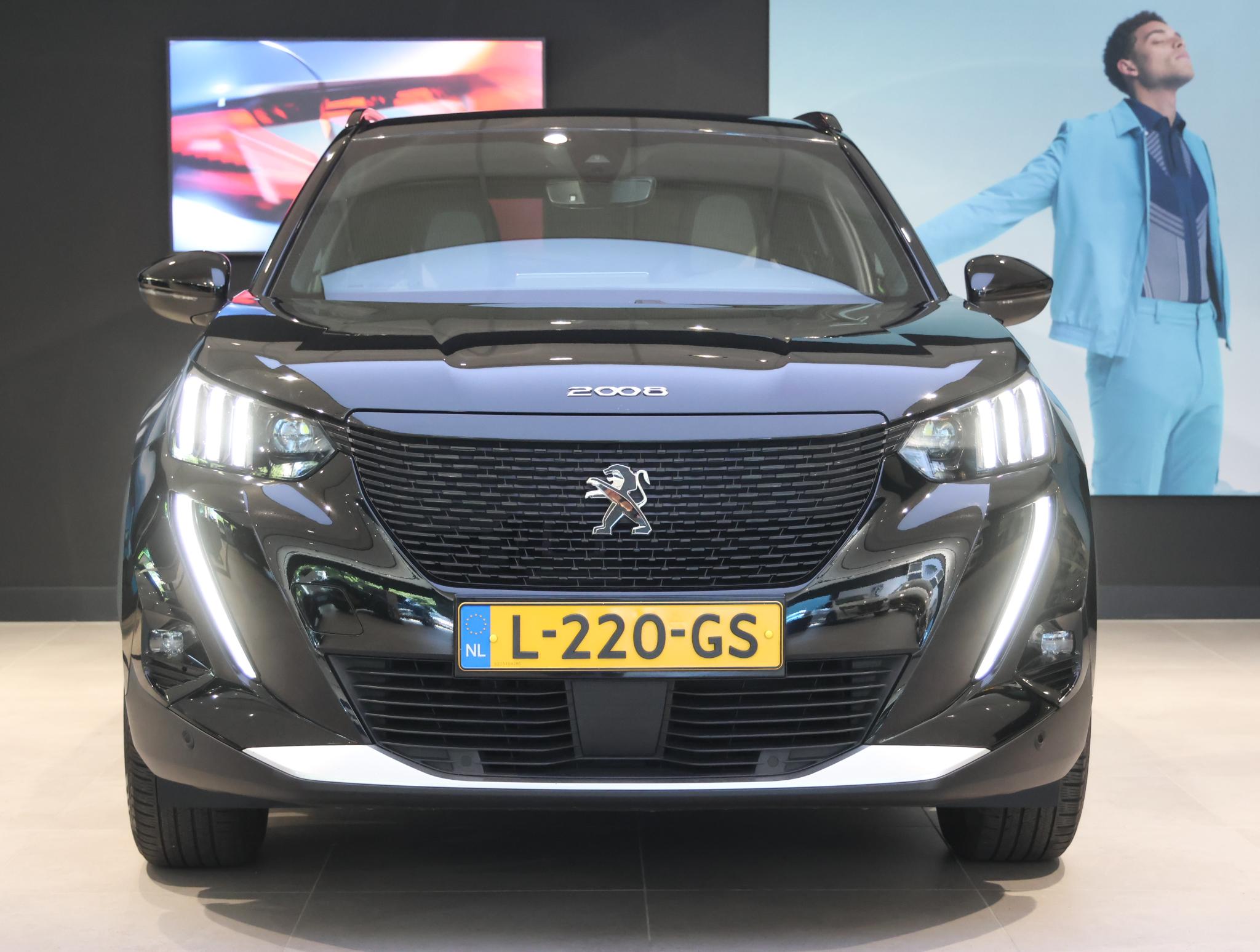 Peugeot e-2008