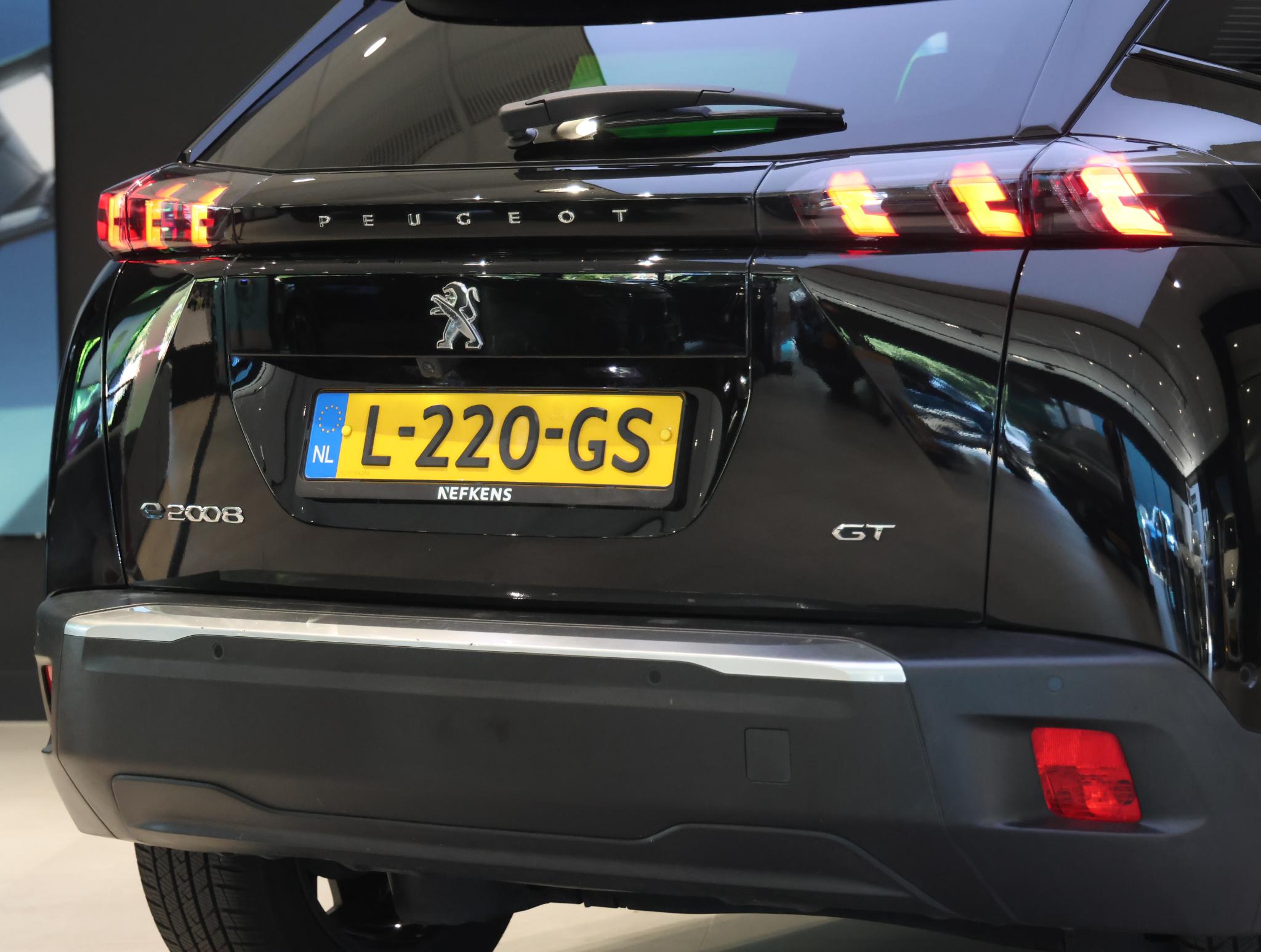 Peugeot e-2008