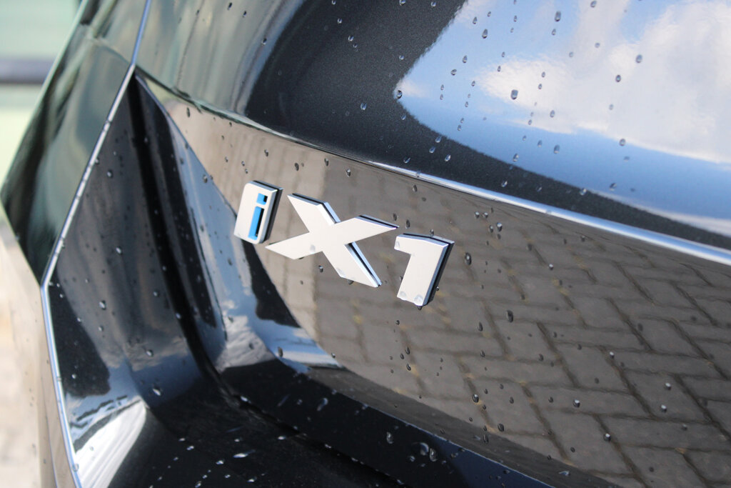 BMW iX1 9