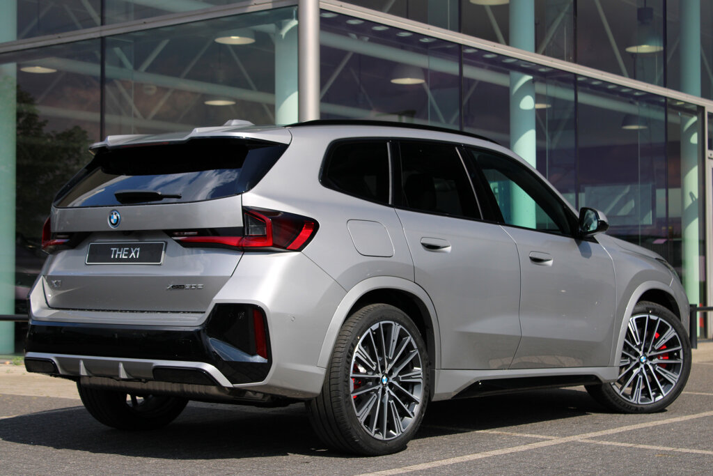BMW X1 8