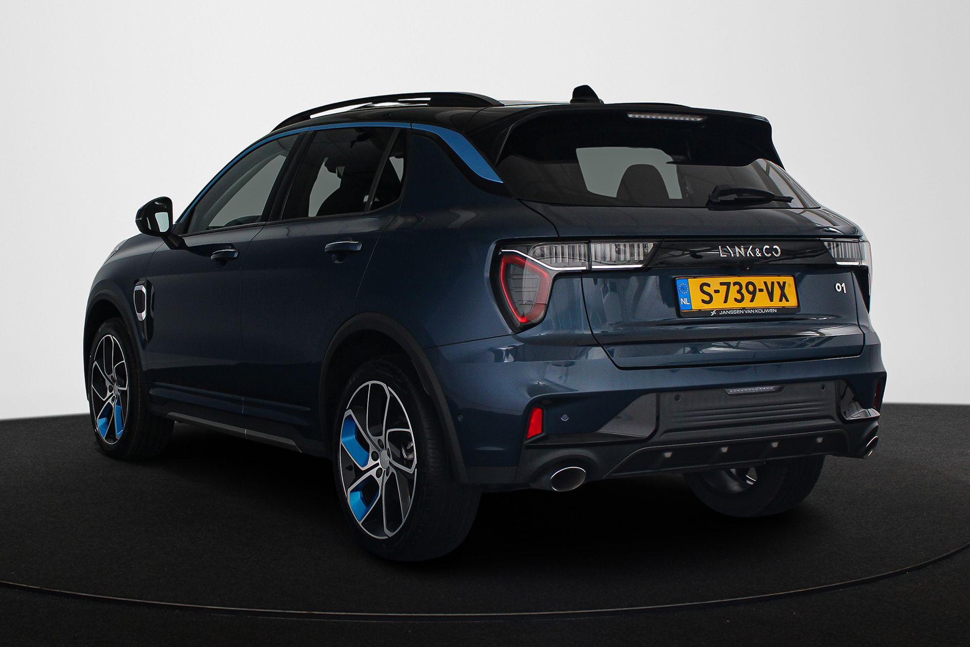 Lynk & Co 01