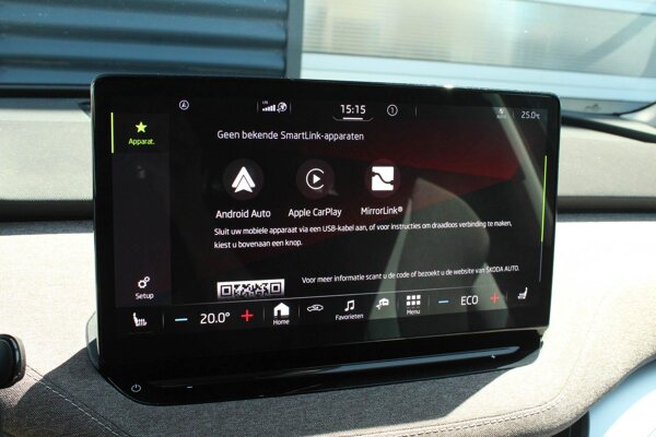 Apple Carplay/Android Auto Apple Carplay/Android Auto