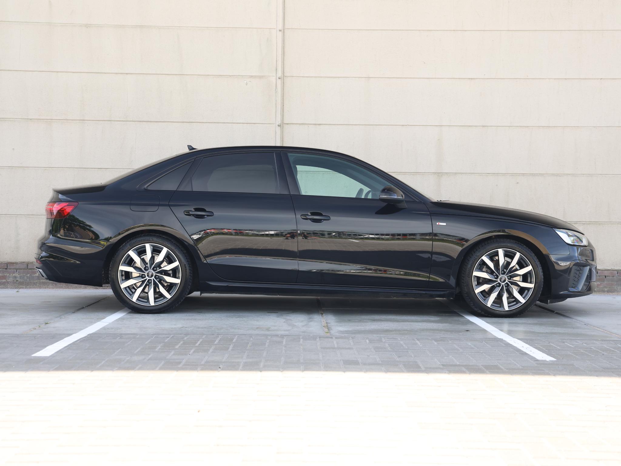 Audi A4 Limousine 35 TFSI S edition Competition - Afbeelding 2