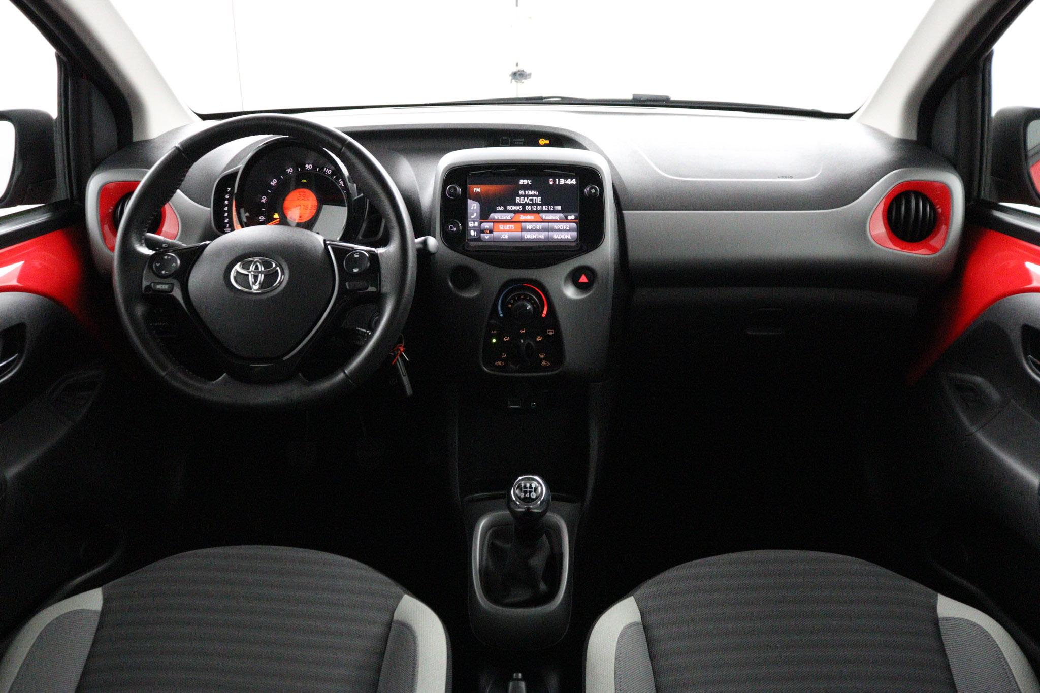 Toyota Aygo 1.0 VVT-i x-play limited - Afbeelding 4
