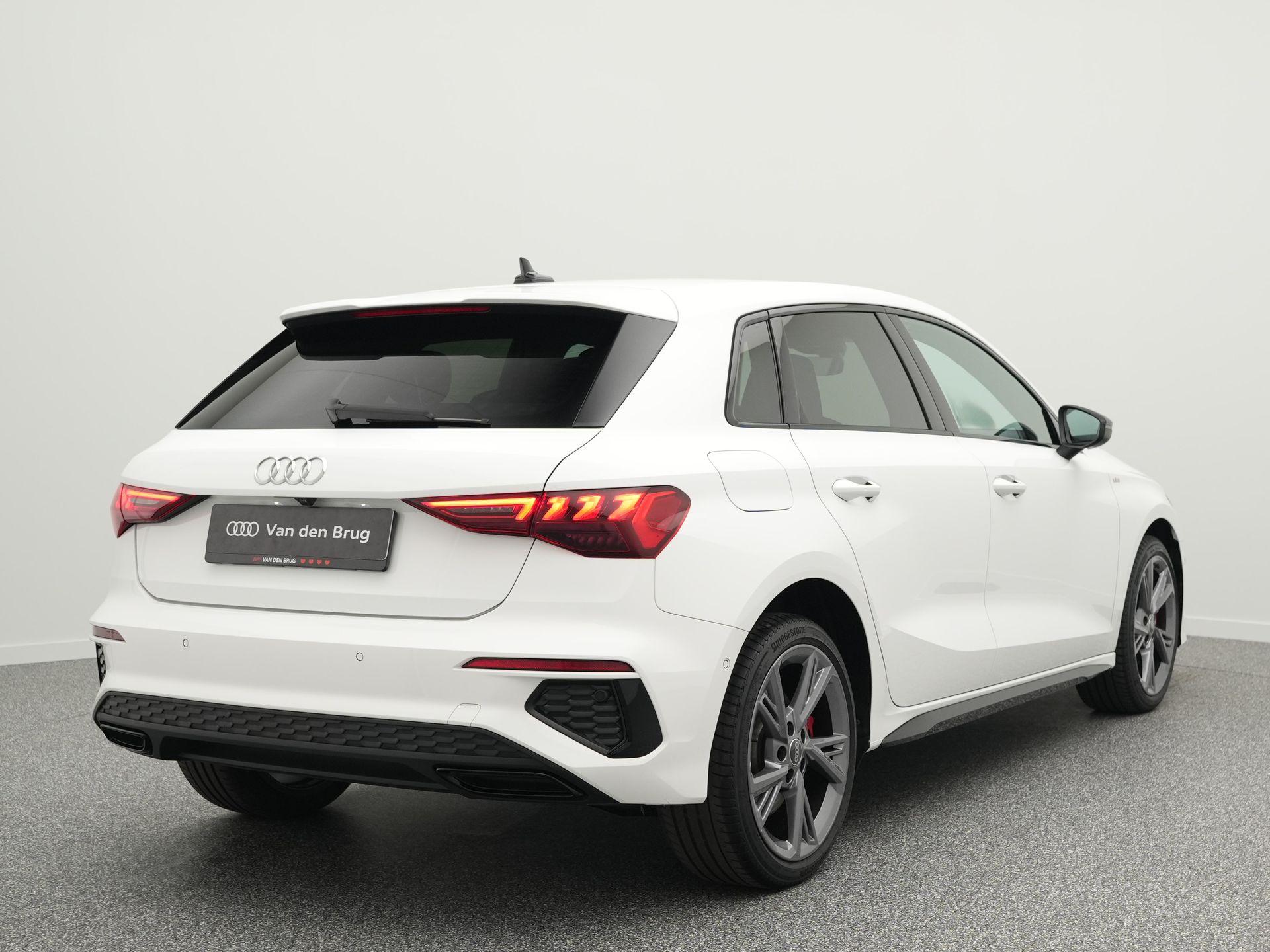 Audi A3 Sportback 45 TFSI e 245 PK S edition Competition - Afbeelding 3