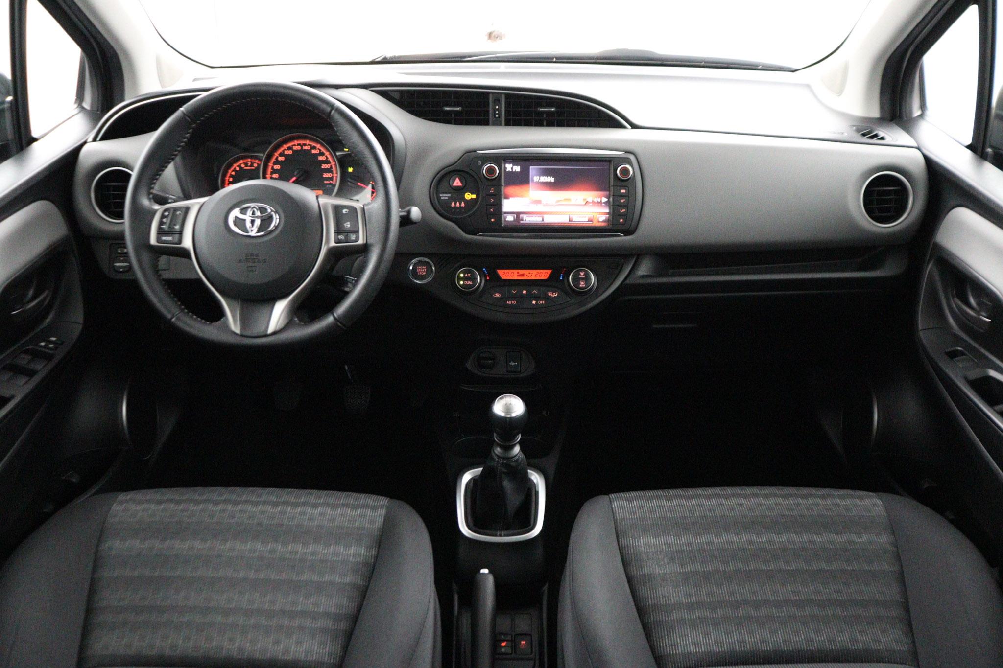 Toyota Yaris 1.3 VVT-i Dynamic - Afbeelding 4