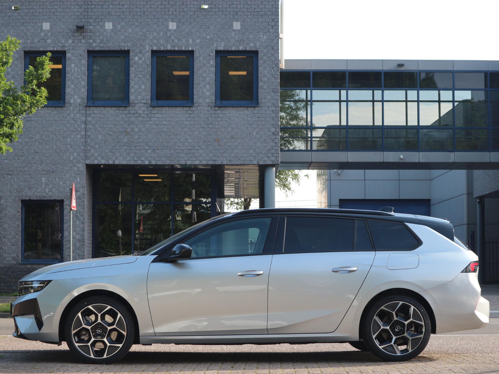 Opel Astra Sports Tourer 1.6 Turbo Plug In Hybrid Ultimate - Afbeelding 2