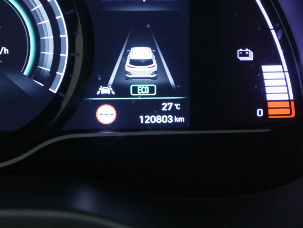 Hyundai Kona EV Premium 64 kWh | Stoelverwarming | Stoelventilatie | Navigati - Afbeelding 4