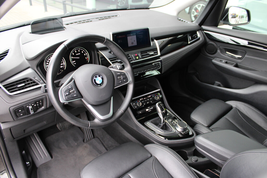 BMW 2 Serie 12