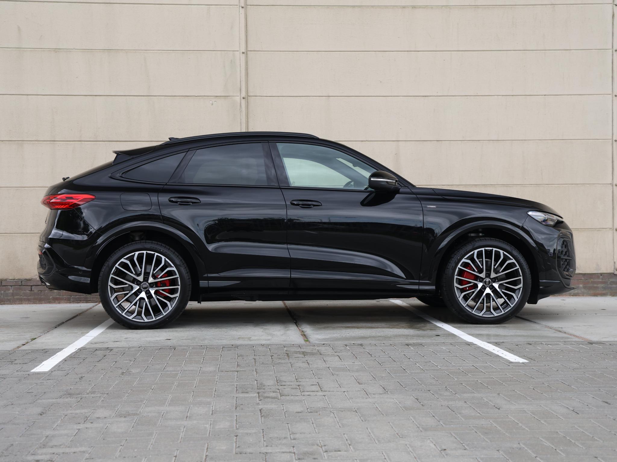 Audi Q5 Sportback 2.0 TFSI e-hybrid quattro S edition Competition - Afbeelding 2