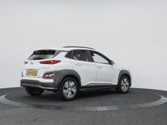 Hyundai Kona EV 64kWh Premium | SOH 100% | 1-Fase | Stoelverwarming | - Afbeelding 2