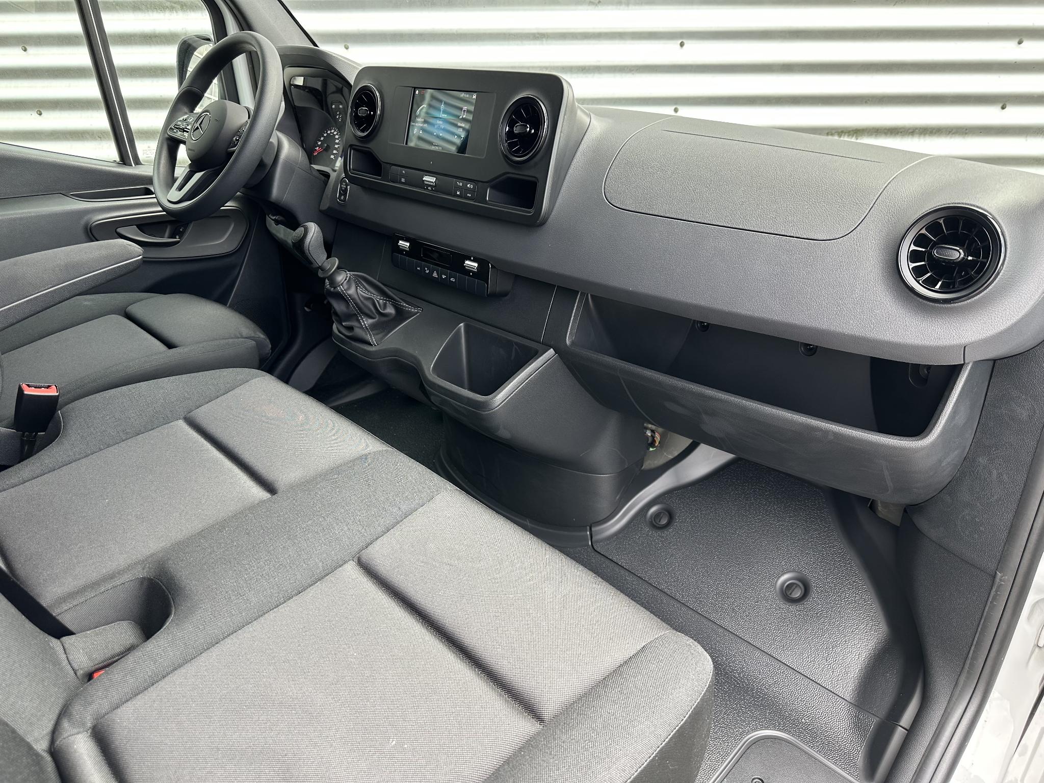 Mercedes-Benz Sprinter 311 CDI L2H1 Airco Apple Carplay Navigatie - Afbeelding 2