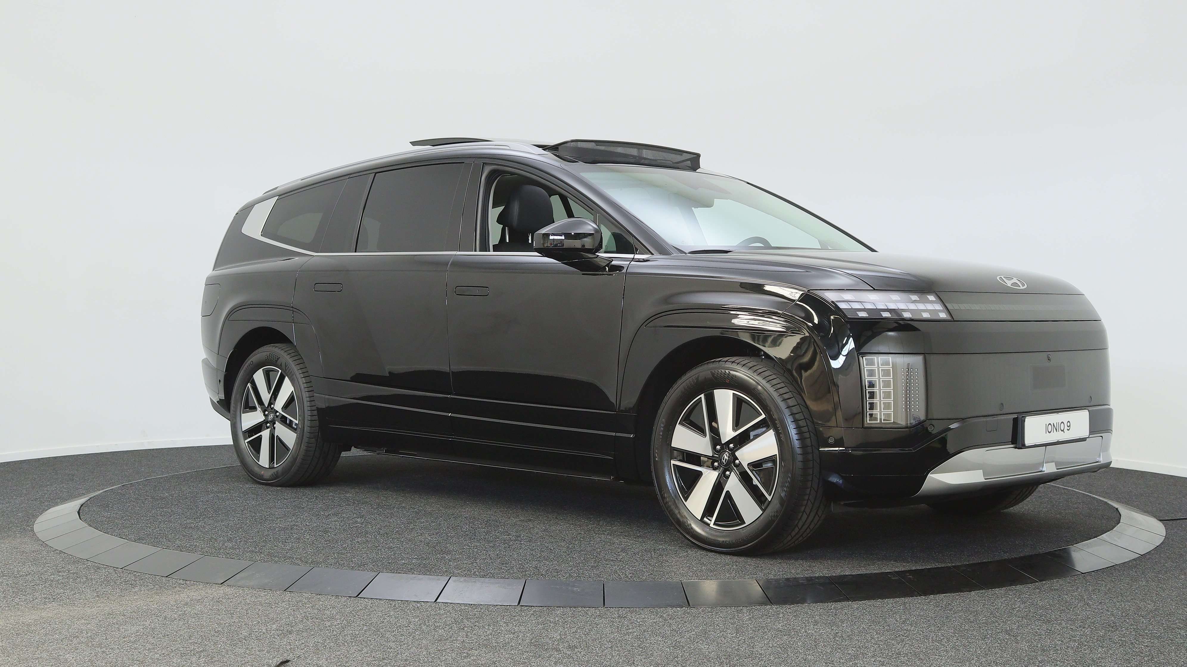 Hyundai IONIQ 9 Electric 110.3 kWh AWD Connect+ - Afbeelding 3