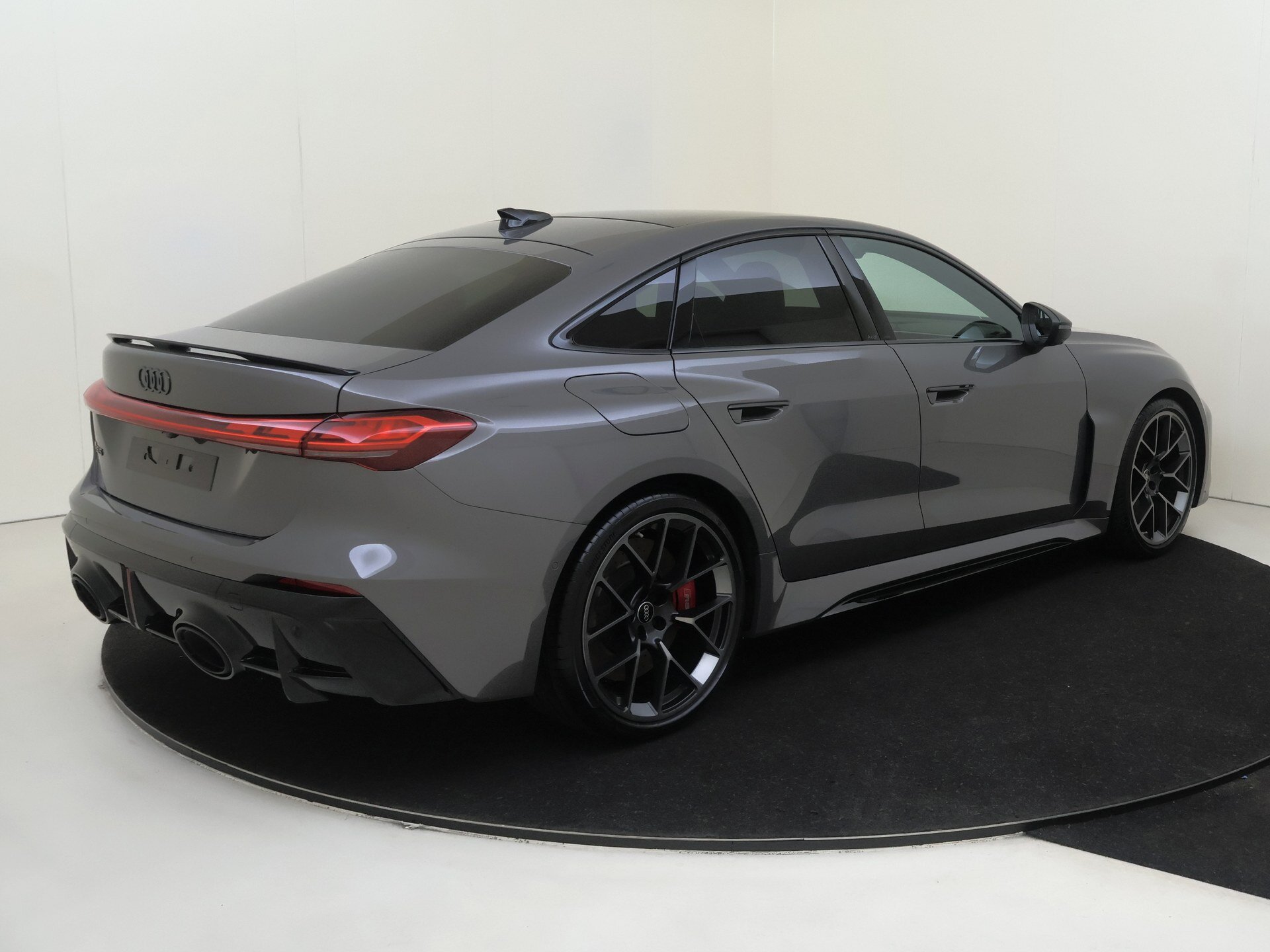 Audi RS 5 Limousine RS 5 - Afbeelding 2