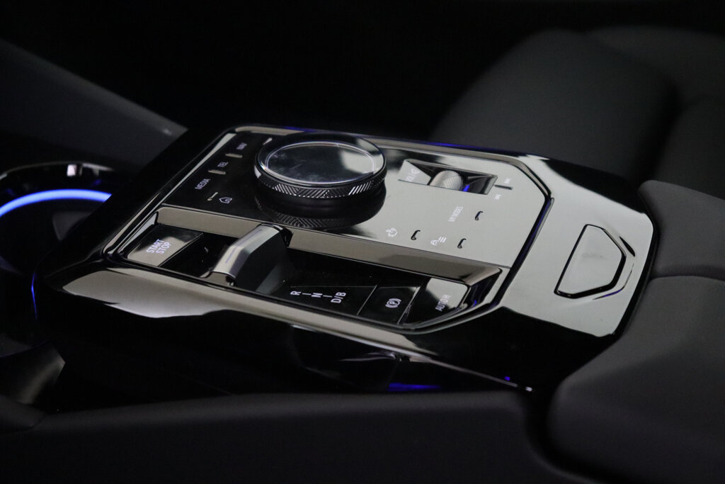 BMW i5 6