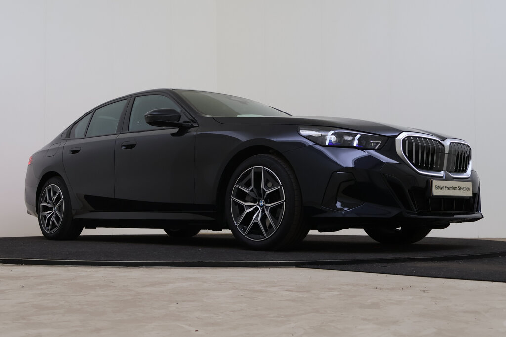 BMW i5 10