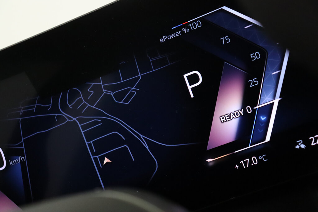 BMW i5 43