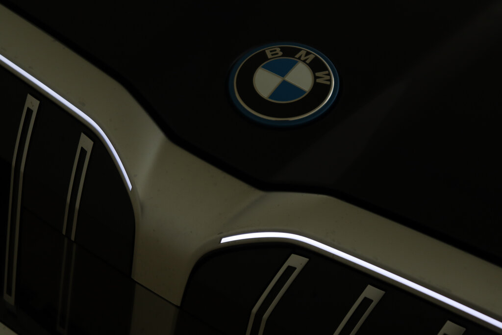 BMW i5 63