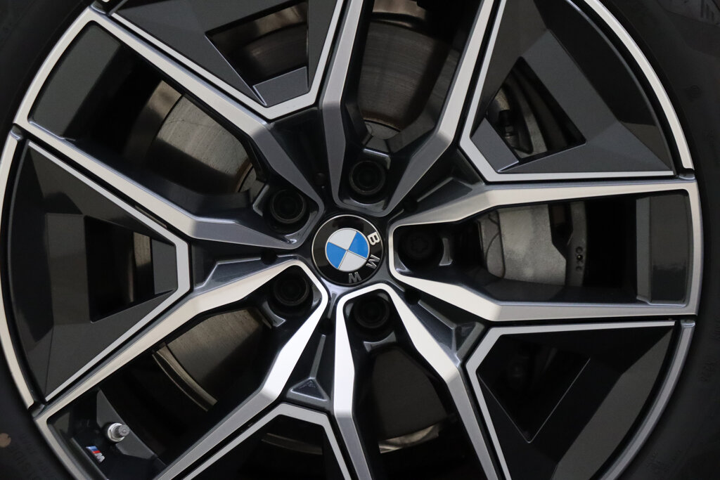 BMW i5 67