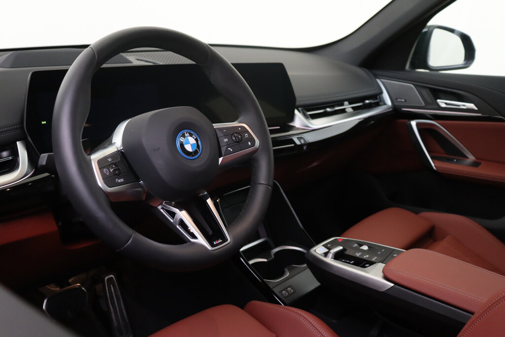 BMW iX1 3