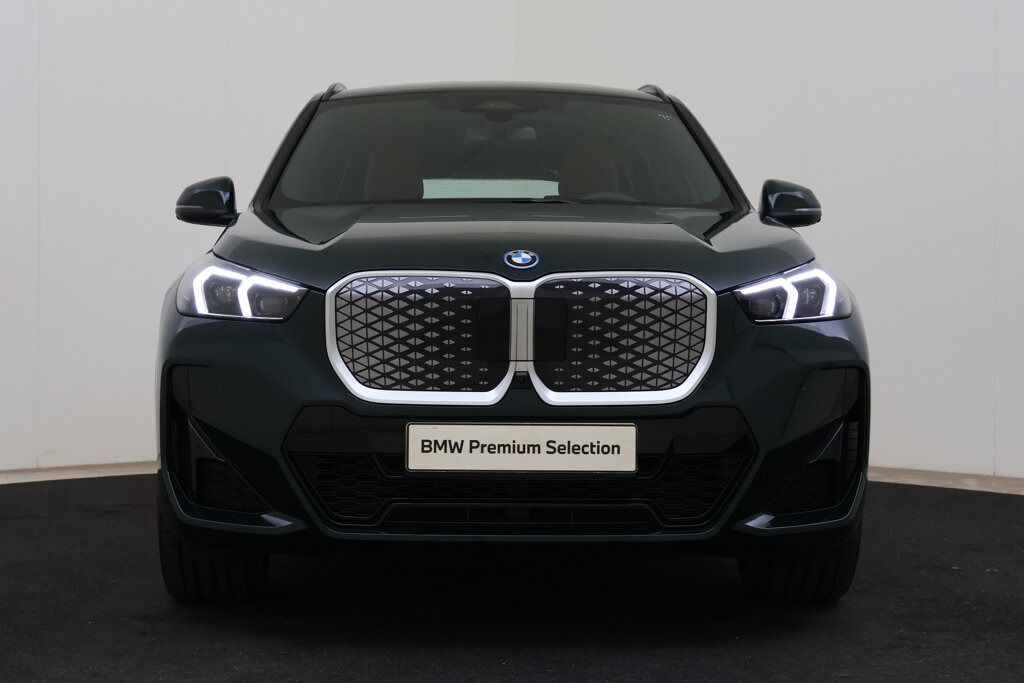 BMW iX1 4
