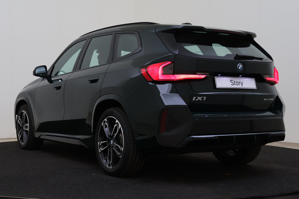 BMW iX1 15