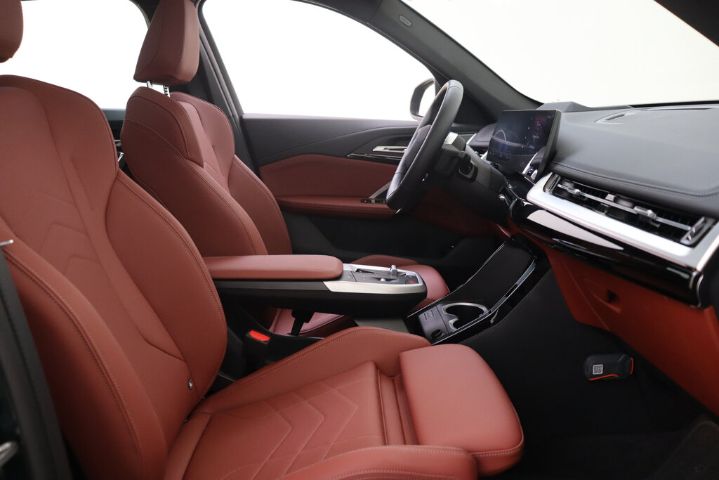 BMW iX1 18