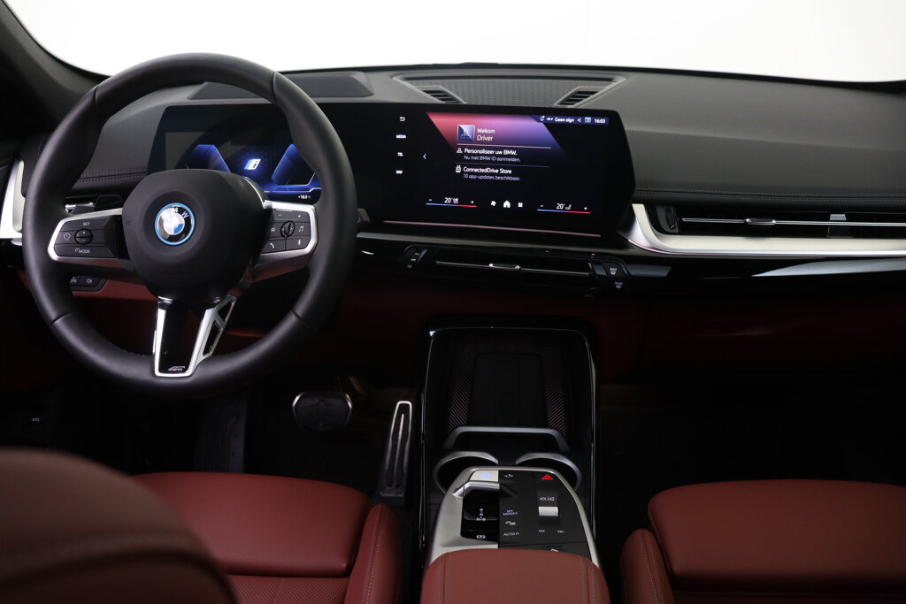 BMW iX1 22
