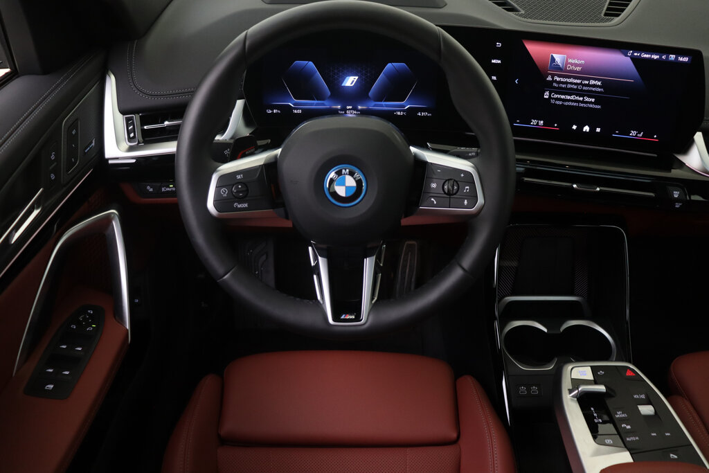 BMW iX1 24